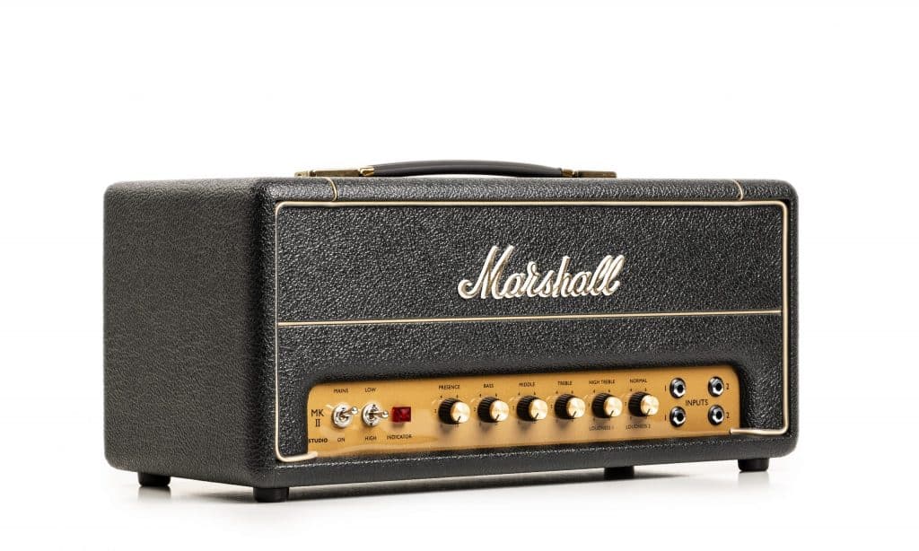 La testata Marshall Studio Vintage SV20H, amplificatore monocanale a valvole fotografato nel nostro laboratorio di prova.