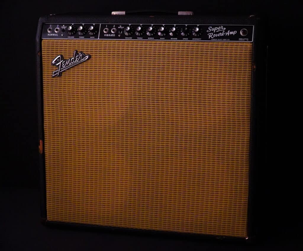 2-Fender-Super-Reverb-