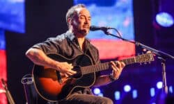 Dave Matthews: 10 canzoni inaspettate e sorprendenti illuminate dalla sua personalità ammaliante