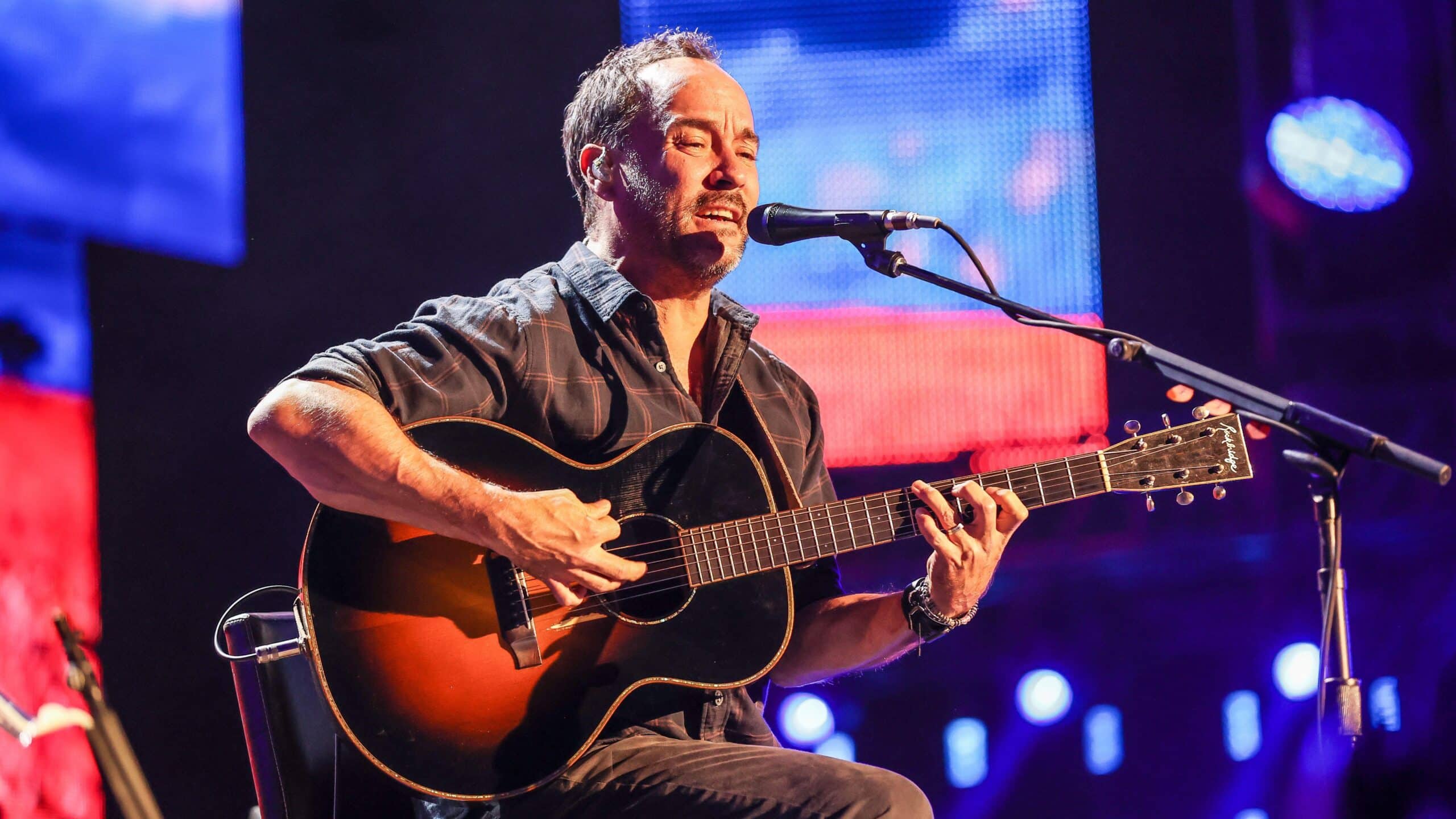 Dave Matthews: 10 canzoni inaspettate e sorprendenti illuminate dalla sua personalità ammaliante